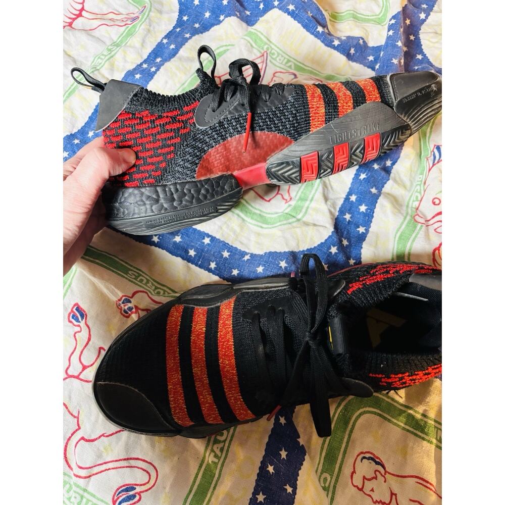 Adidas Men's Trae Young 2 Basketball Shoes Core Black Better Scarlet Size 9.5 - Picture 6 of 6